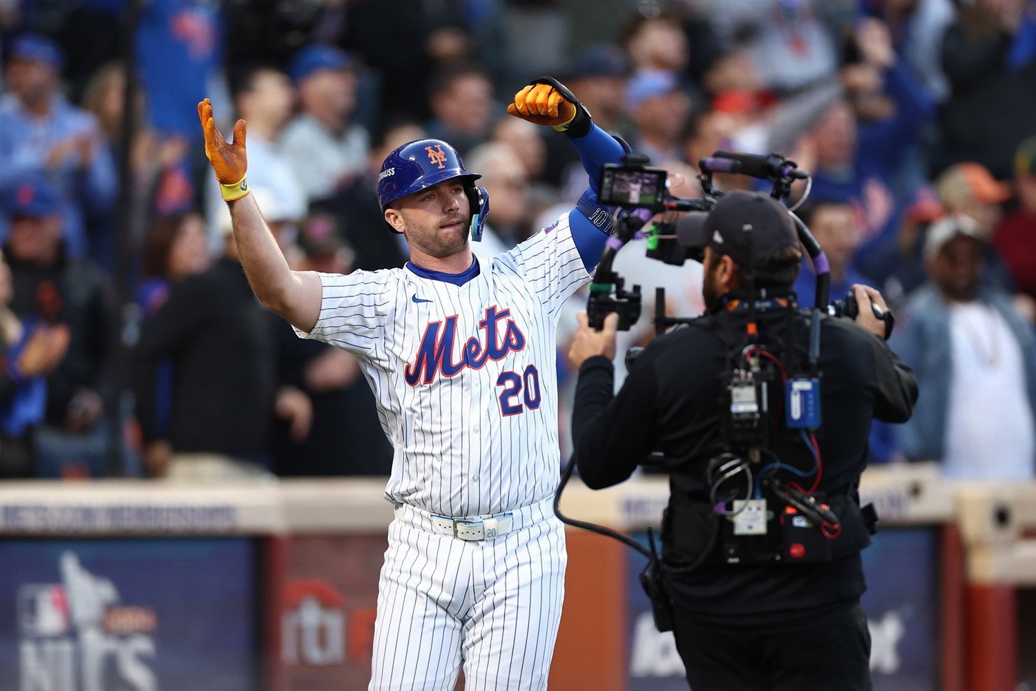 More information about "Report: Blue Jays Talks With Pete Alonso "Advancing""