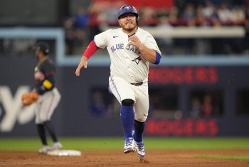 Should Alejandro Kirk Have Tagged Up?