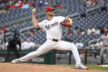 One Blue Jays Trade Target That Could Help Both the Rotation and the Bullpen