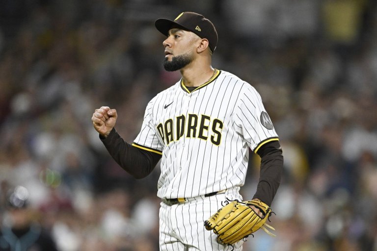 Robert Suarez Is the High-Leverage Reliever the Blue Jays Need