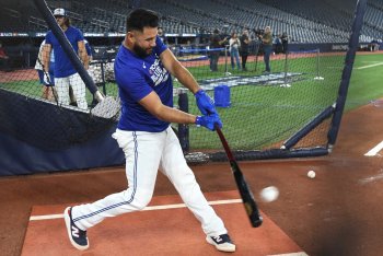 What Is the Outlook for Anthony Santander in 2026?