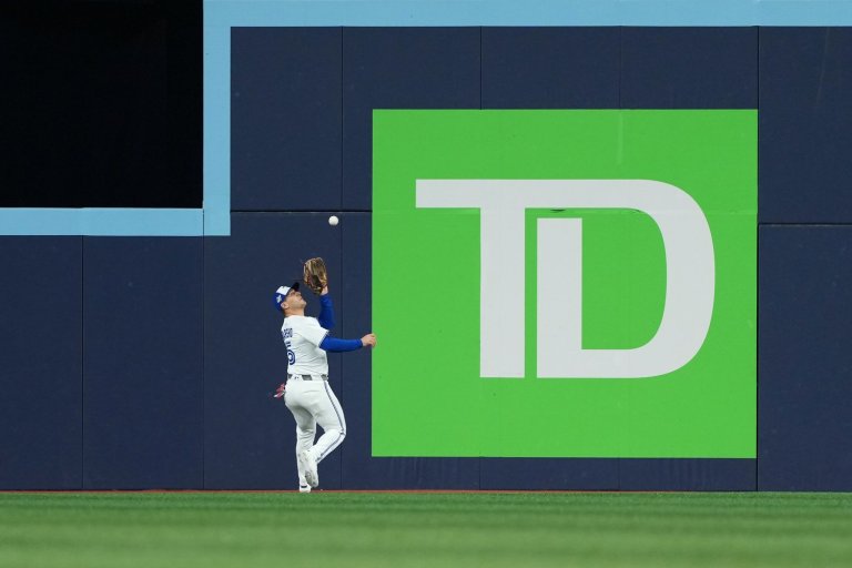 A Friendly Face in a Friendly Outfield