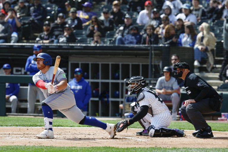Blue Jays' Injury Nightmare Continues: Alejandro Kirk Heading To Injured List With Fractured Thumb