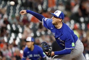 Jeff Hoffman Is Shifting Toward His Slider